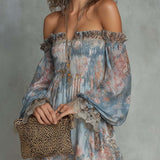 Rochie mini din șifon cu imprimeu floral și umeri decupați