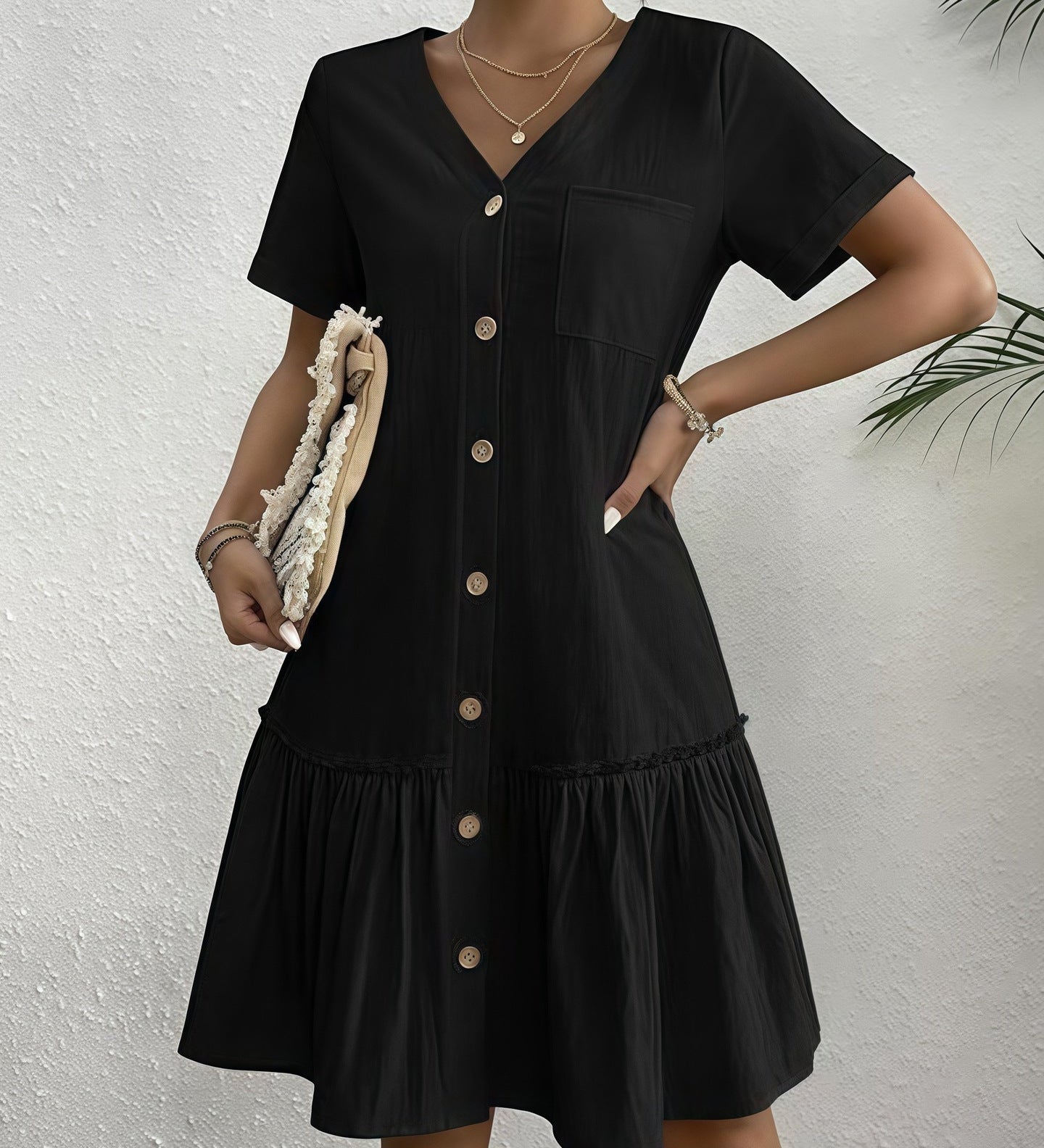 Rochie-cămașă lejeră cu un nasture și mâneci scurte