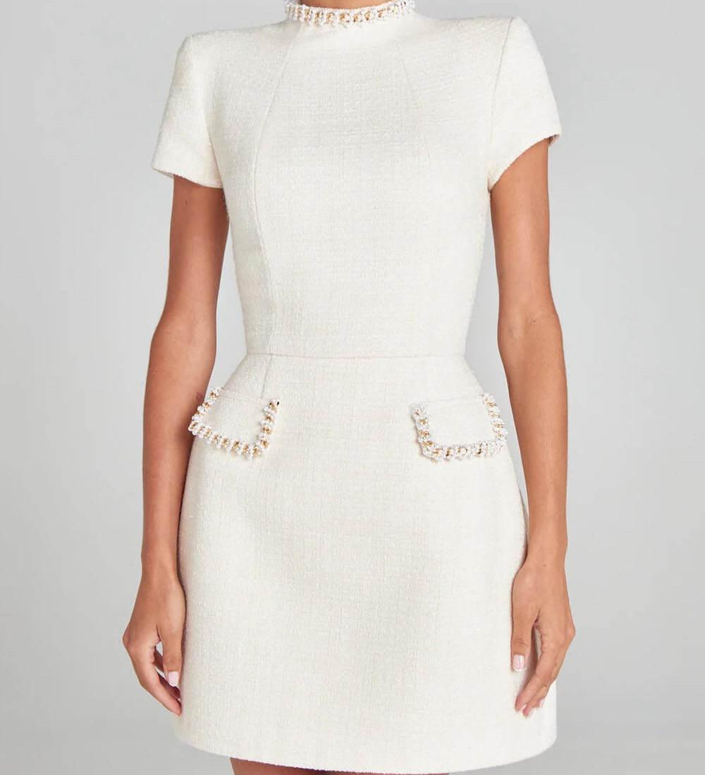 Rochie mini cu buzunare și accente din perle