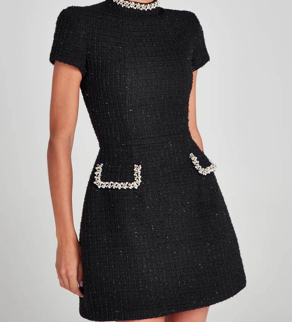Rochie mini cu buzunare și accente din perle