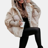 Gabriela – Jachetă Puffer Oversized cu Glugă și Patchwork