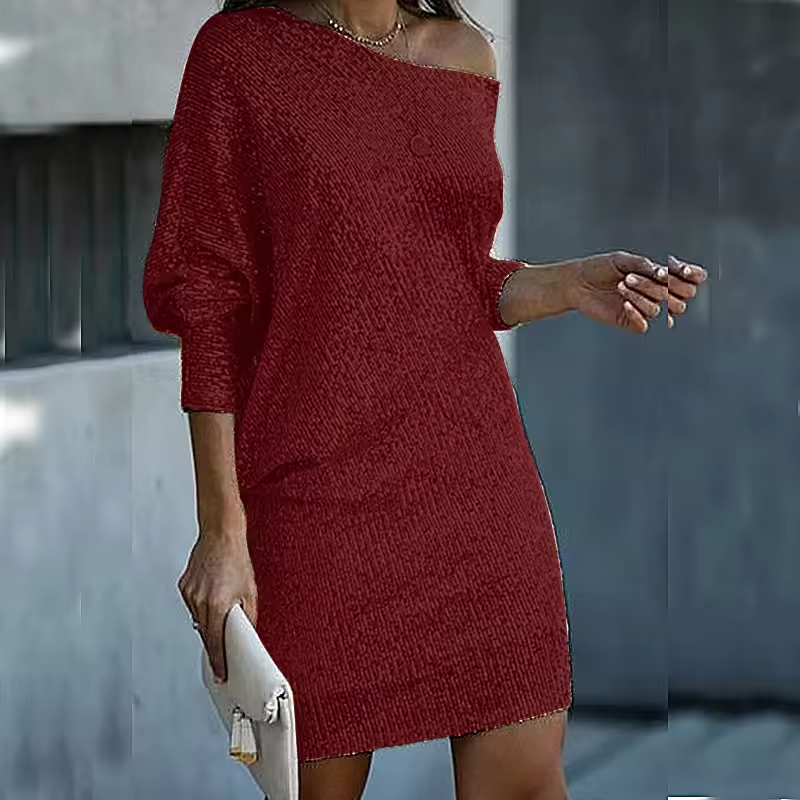 Rochie mini elegantă cu paiete și umeri decupați