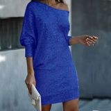 Rochie mini elegantă cu paiete și umeri decupați