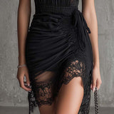 Rochie mini neagră din șifon cu talie plisată și dantelă