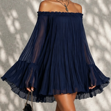 Rochie mini bleumarin cu umerii goi și mâneci clopot