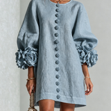 Rochie mini albă cu flori și manșete decorate