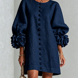 Rochie mini albă cu flori și manșete decorate