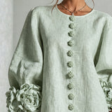 Rochie mini verde salvie cu nasturi florali și manșete tip trandafir