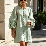 Rochie mini albă cu flori și manșete decorate