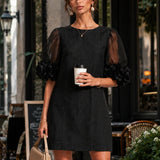 Rochie mini neagră din organza cu mâneci bufante
