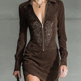 Rochie mini brodată din suedă, maro închis