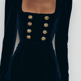 Rochie mini elegantă din catifea albastră cu nasturi aurii