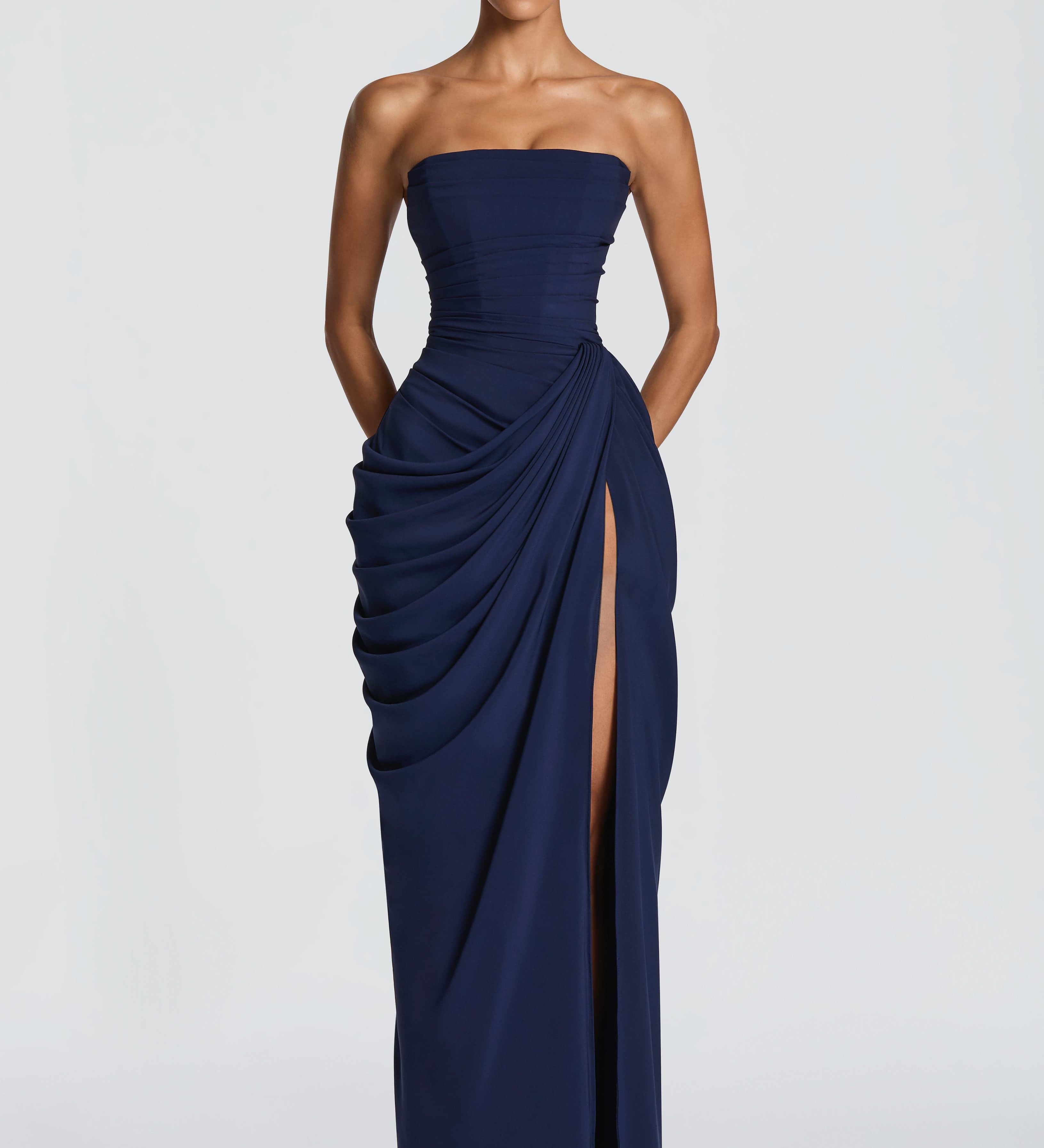 HANNAH | Rochie maxi elegantă cu drapaj și fanta înaltă