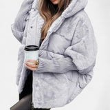 Gabriela – Jachetă Puffer Oversized cu Glugă și Patchwork